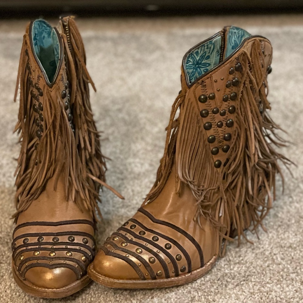 Size 8 corral boots